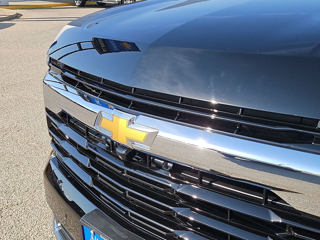 Thumbnail: 2026 Chevrolet Tahoe - 22