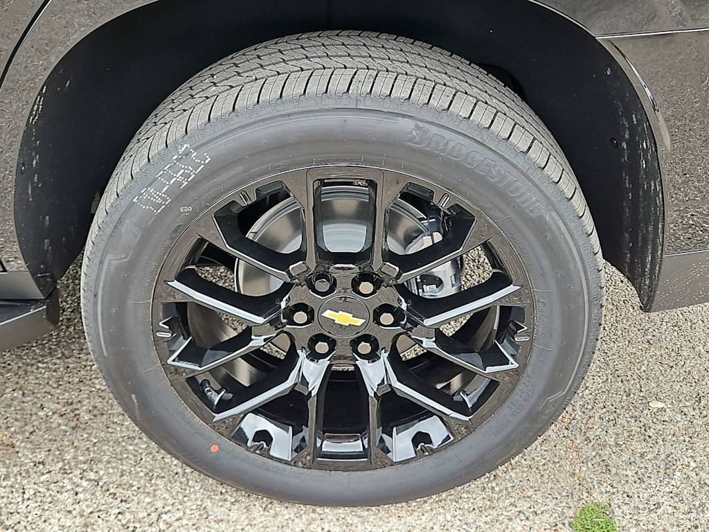 Thumbnail: 2026 Chevrolet Tahoe - 8