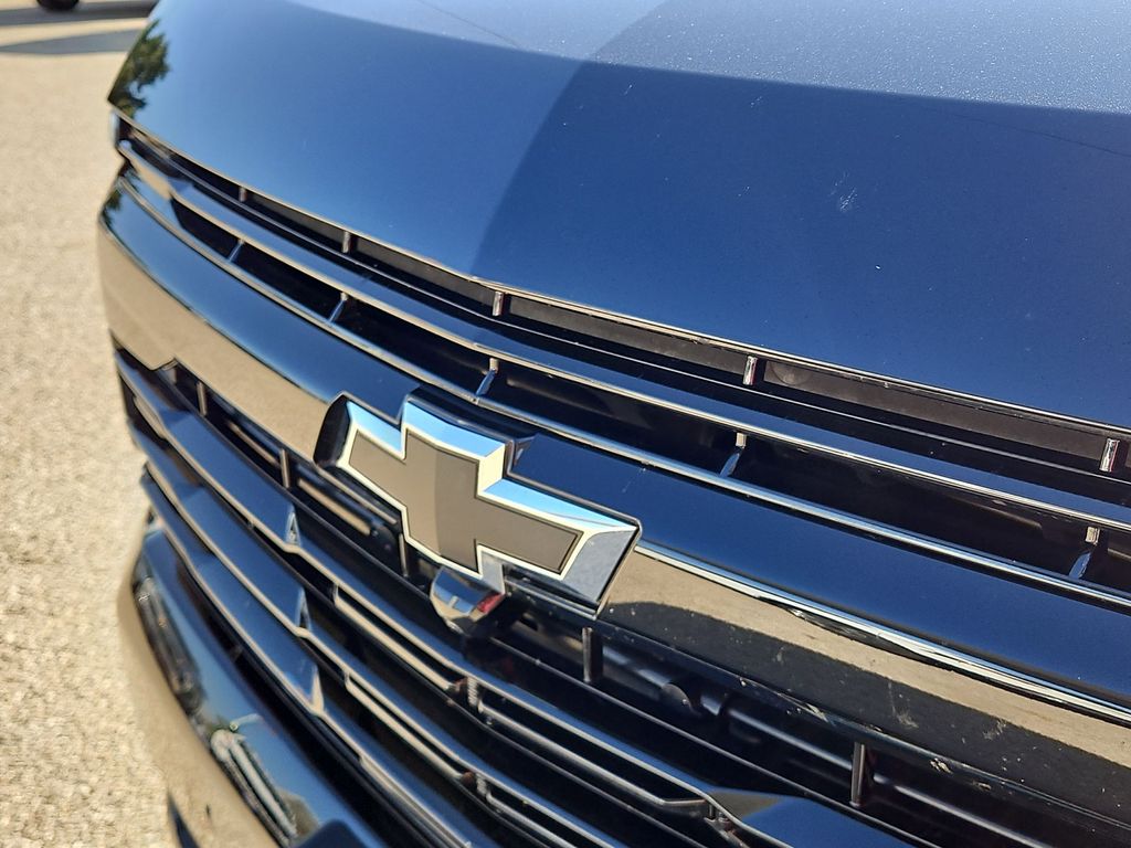 Thumbnail: 2025 Chevrolet Tahoe - 21