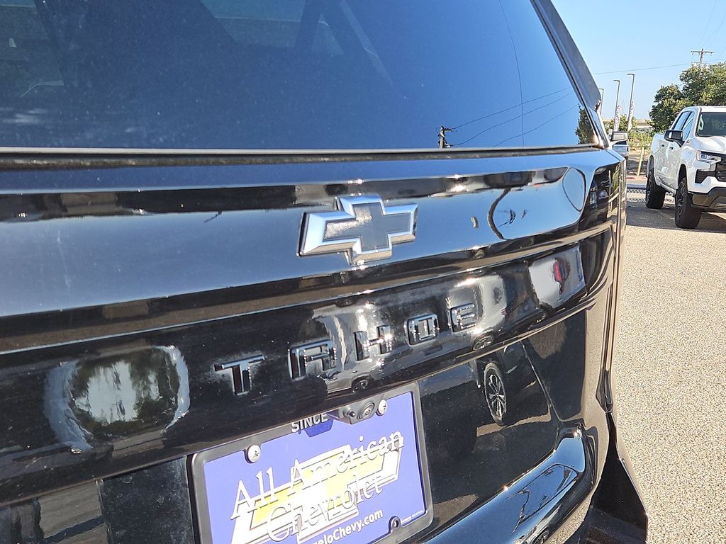 Thumbnail: 2025 Chevrolet Tahoe - 7