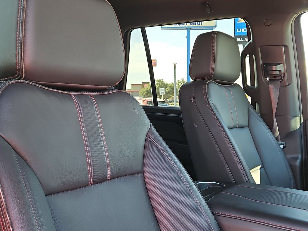 Thumbnail: 2025 Chevrolet Tahoe - 10