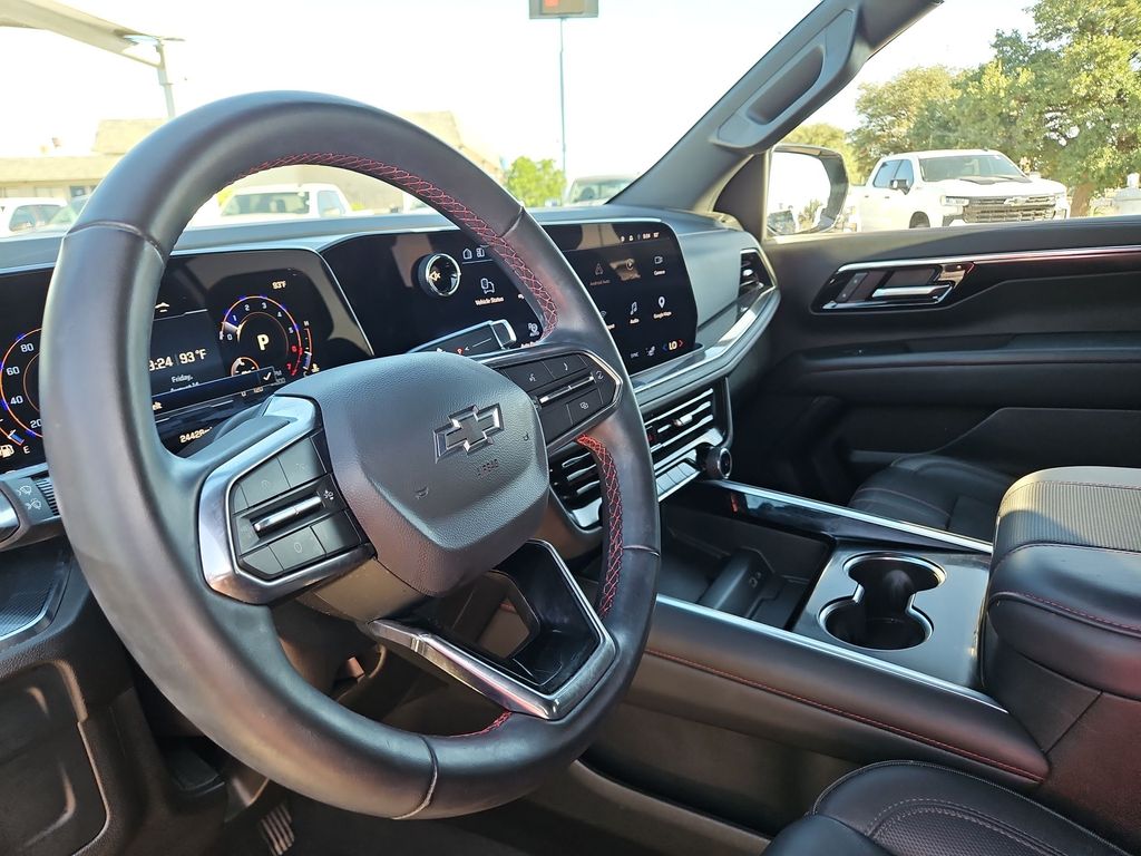 Thumbnail: 2025 Chevrolet Tahoe - 2