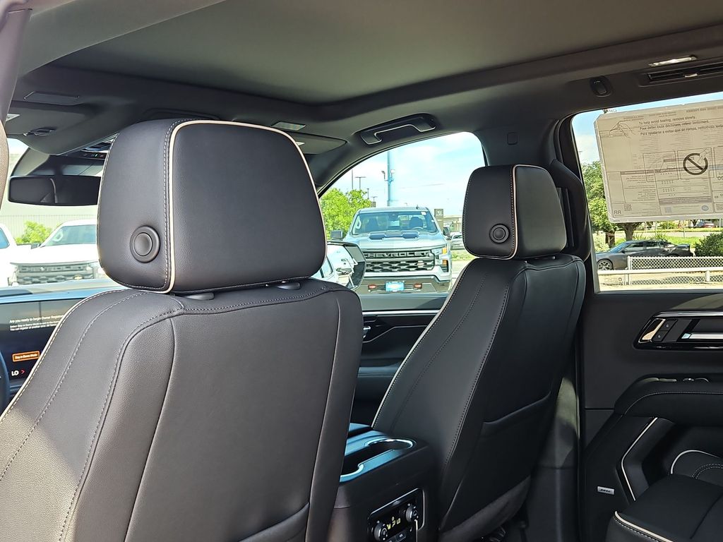 Thumbnail: 2026 Chevrolet Tahoe - 12