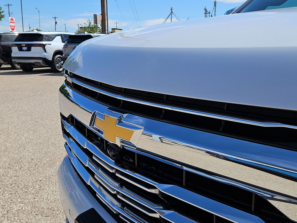 Thumbnail: 2026 Chevrolet Tahoe - 22