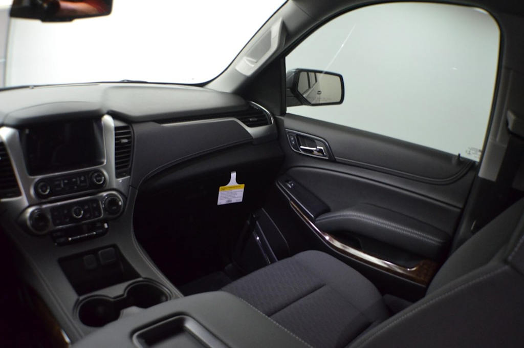 Thumbnail: 2020 Chevrolet Tahoe - 24