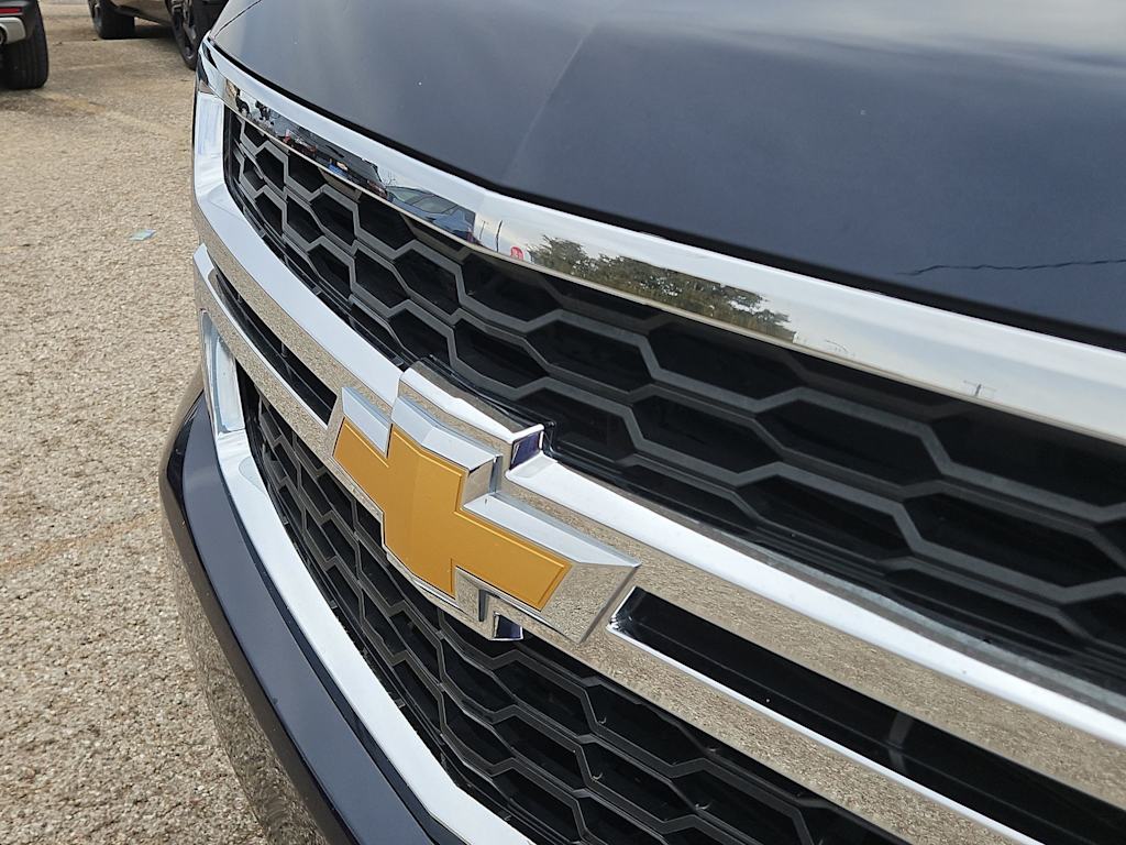 Thumbnail: 2018 Chevrolet Tahoe - 21