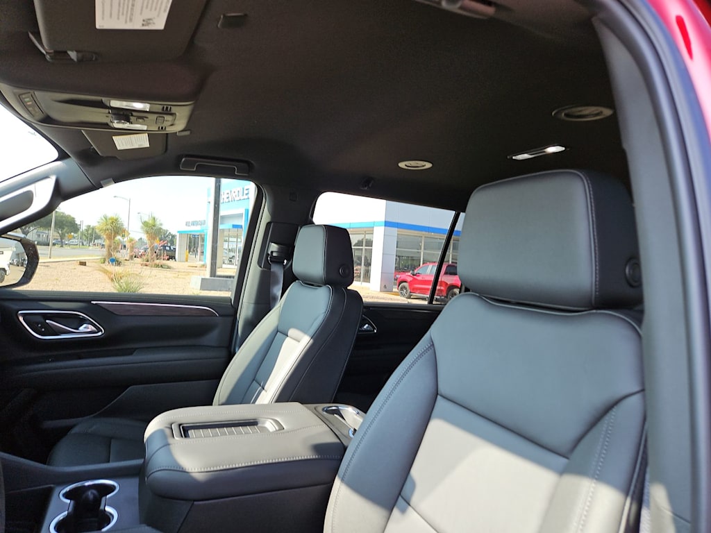 Thumbnail: 2024 Chevrolet Suburban - 9