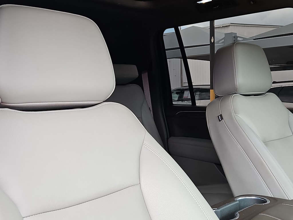 Thumbnail: 2023 Chevrolet Suburban - 10