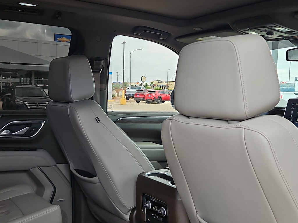Thumbnail: 2023 Chevrolet Suburban - 11
