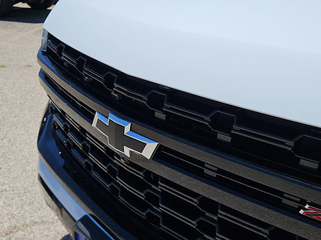Thumbnail: 2023 Chevrolet Suburban - 20