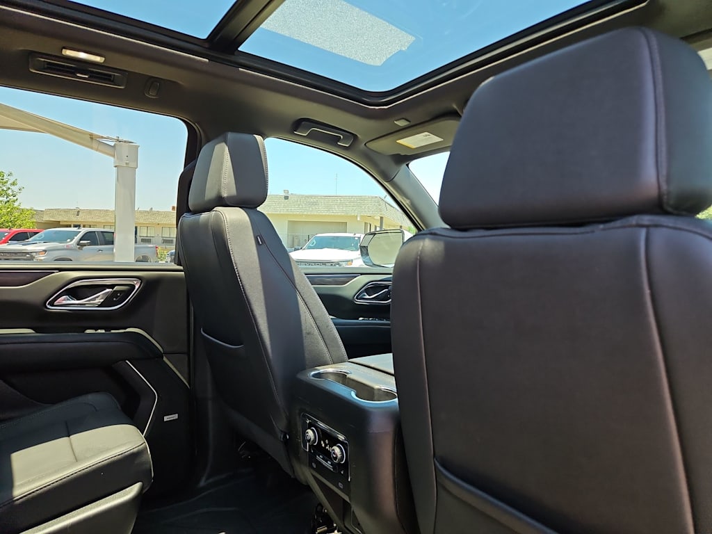 Thumbnail: 2023 Chevrolet Suburban - 21