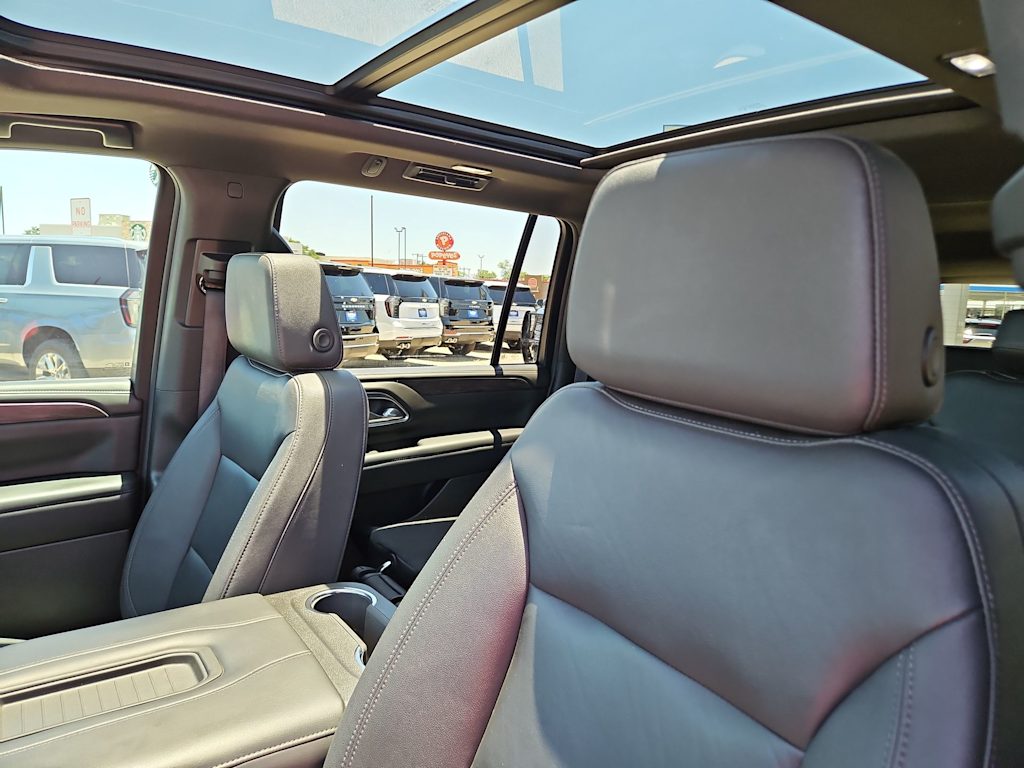 Thumbnail: 2023 Chevrolet Suburban - 10