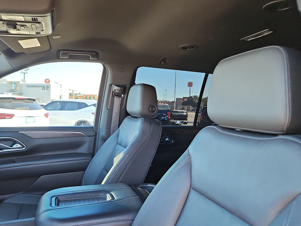 Thumbnail: 2022 Chevrolet Tahoe - 10