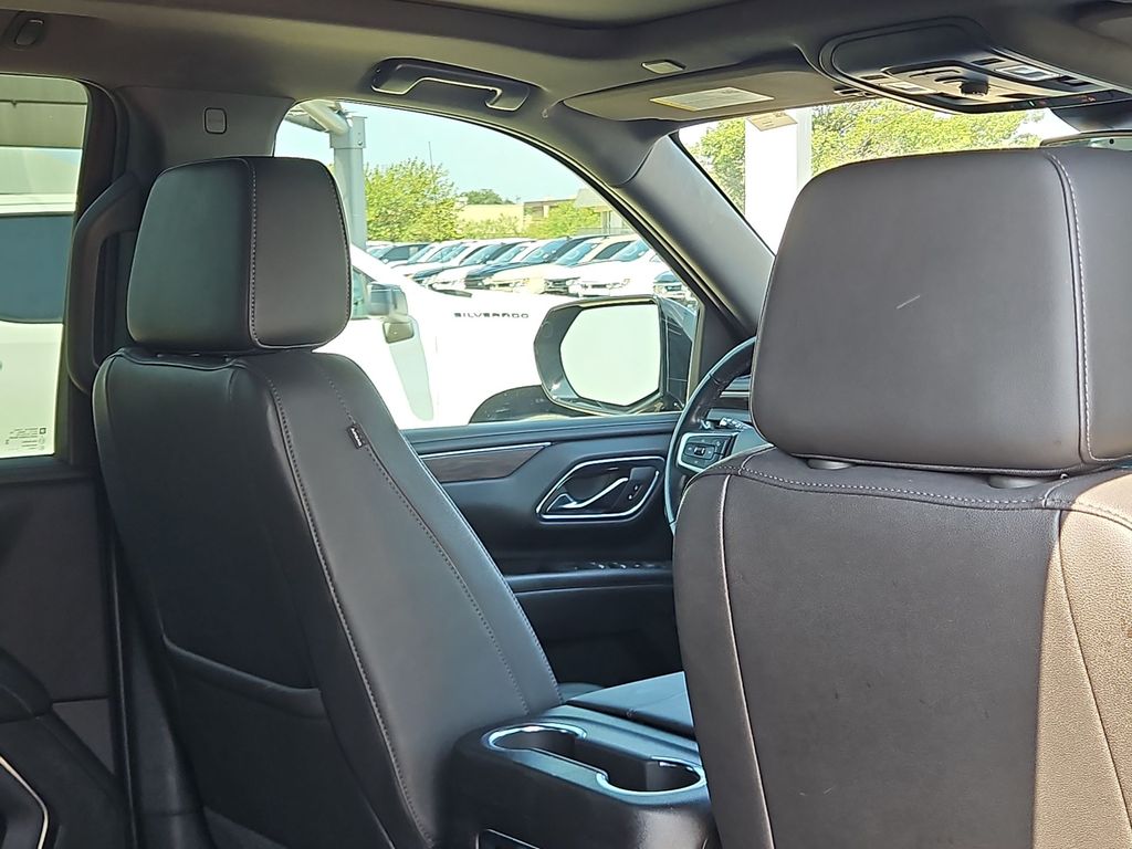 Thumbnail: 2023 Chevrolet Tahoe - 16