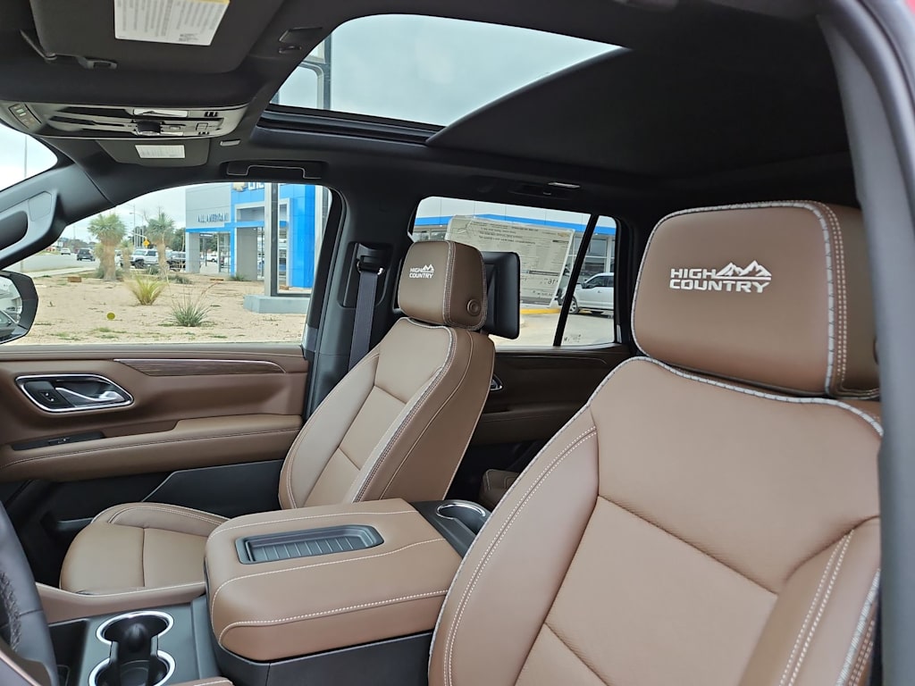 Thumbnail: 2024 Chevrolet Tahoe - 9