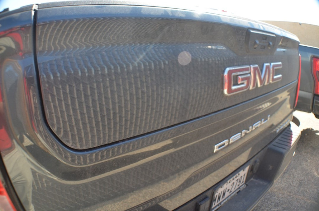 Thumbnail: 2020 GMC Sierra 2500 - 17