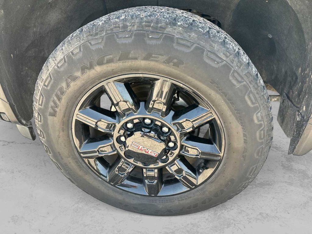 Thumbnail: 2025 GMC Sierra 2500 - 7