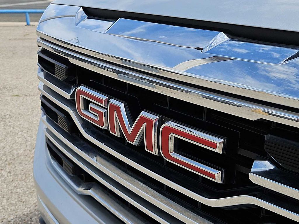 Thumbnail: 2022 GMC Sierra 1500 - 21