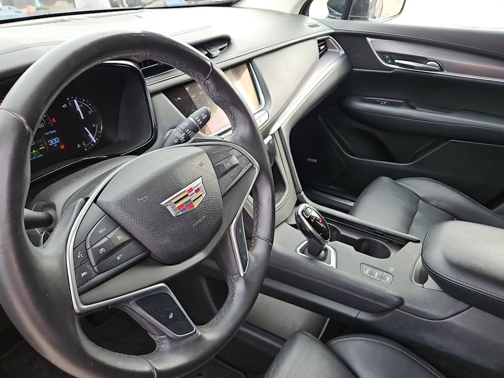 Thumbnail: 2017 Cadillac XT5 - 2