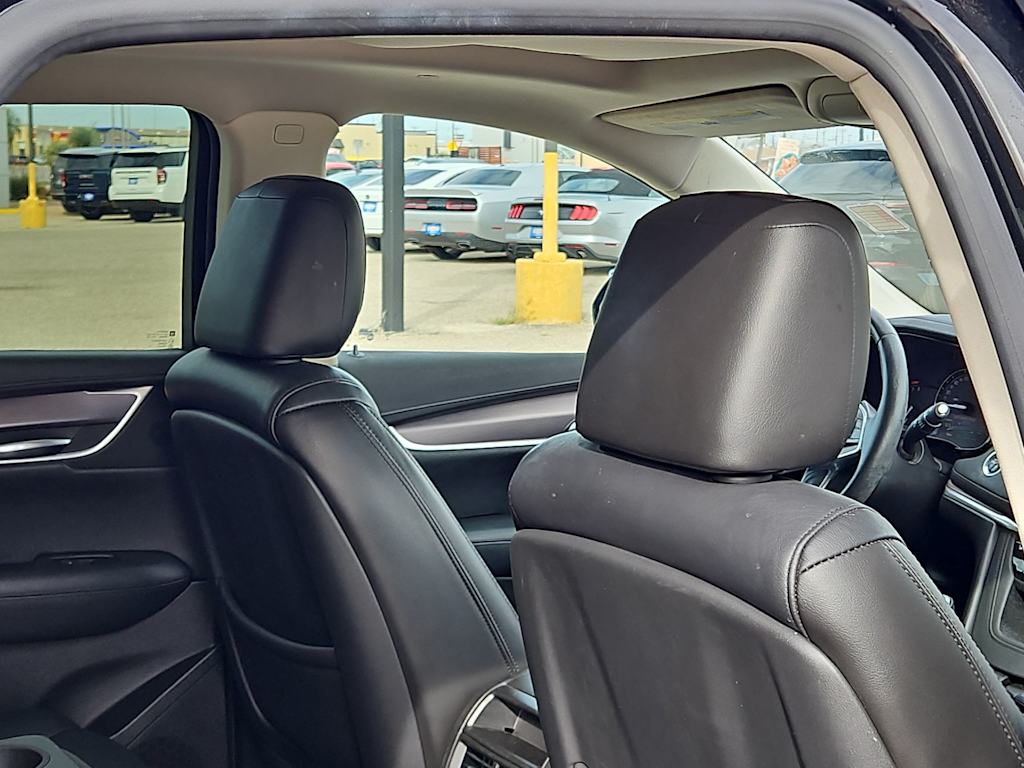 Thumbnail: 2017 Cadillac XT5 - 12