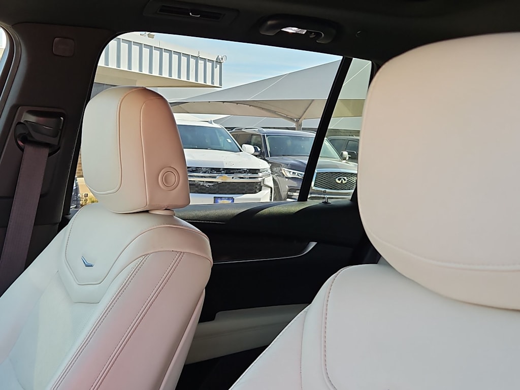 Thumbnail: 2020 Cadillac XT6 - 10