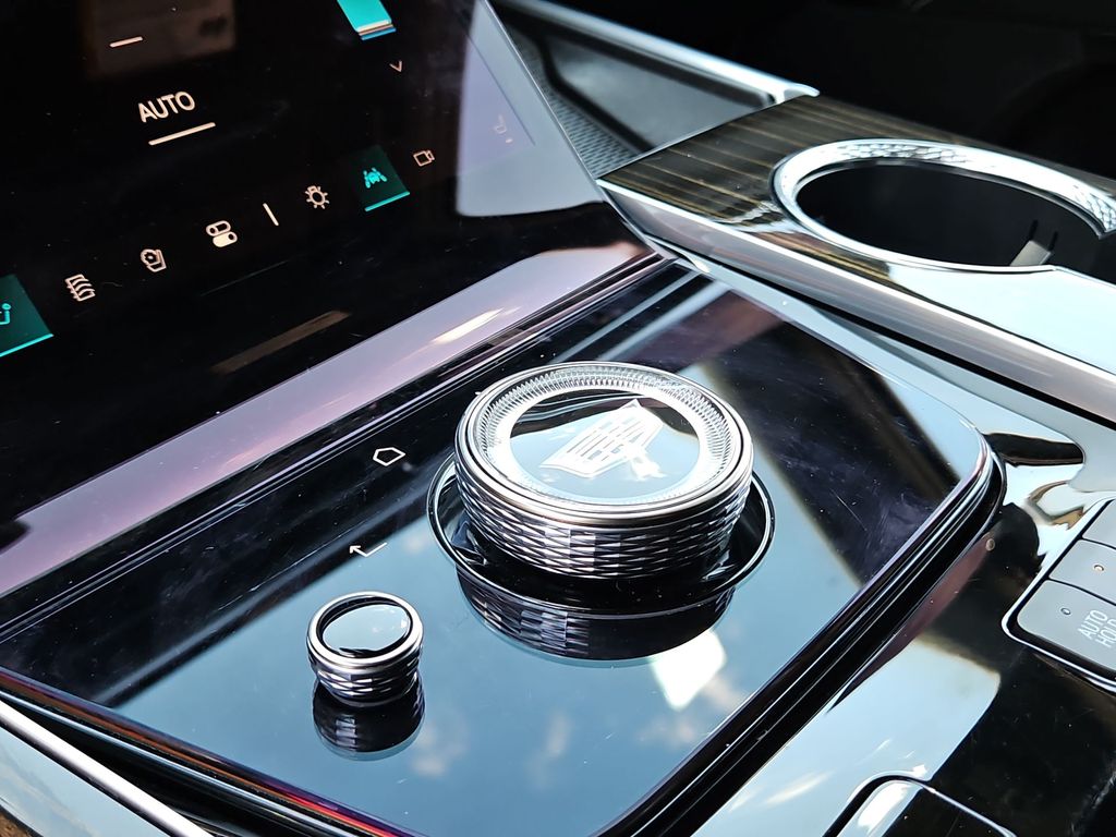 Thumbnail: 2025 Cadillac Escalade - 23
