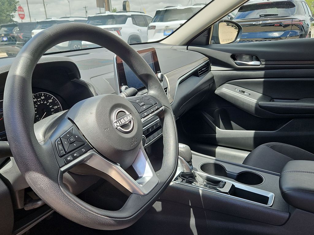 Thumbnail: 2025 Nissan Altima - 2