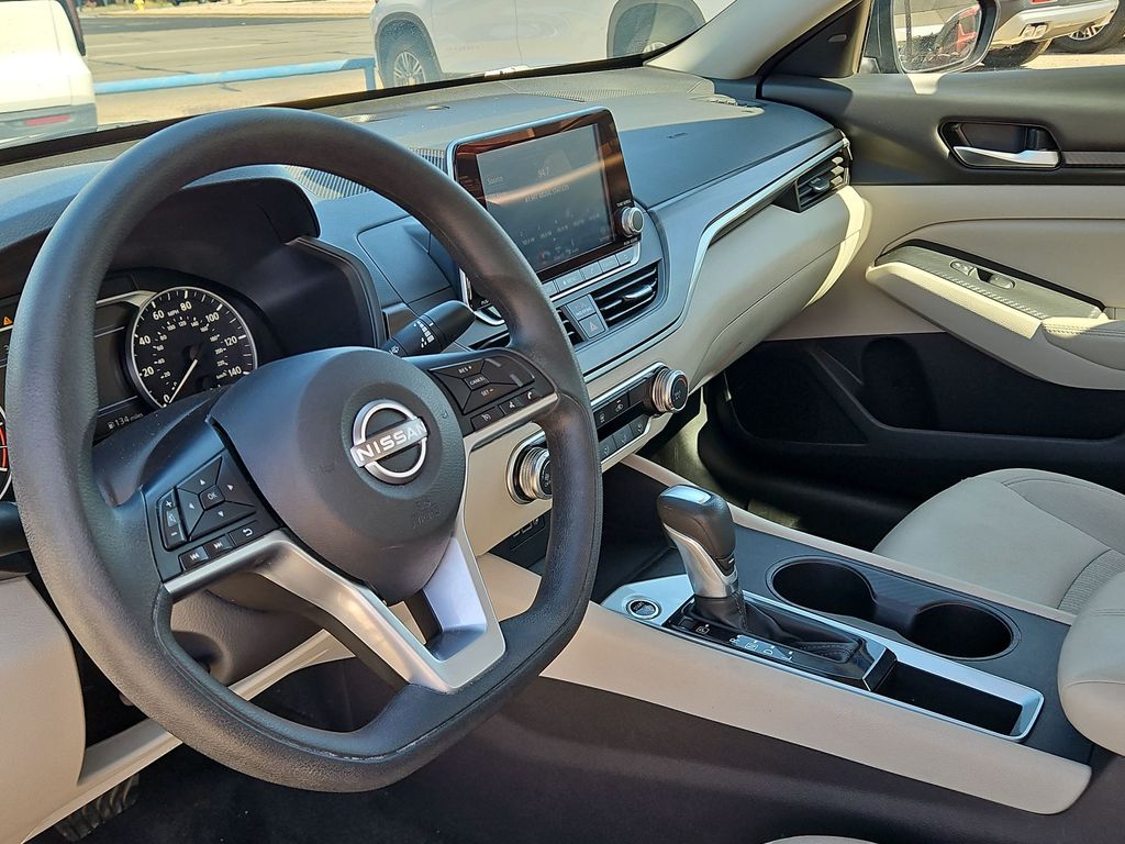 Thumbnail: 2025 Nissan Altima - 2