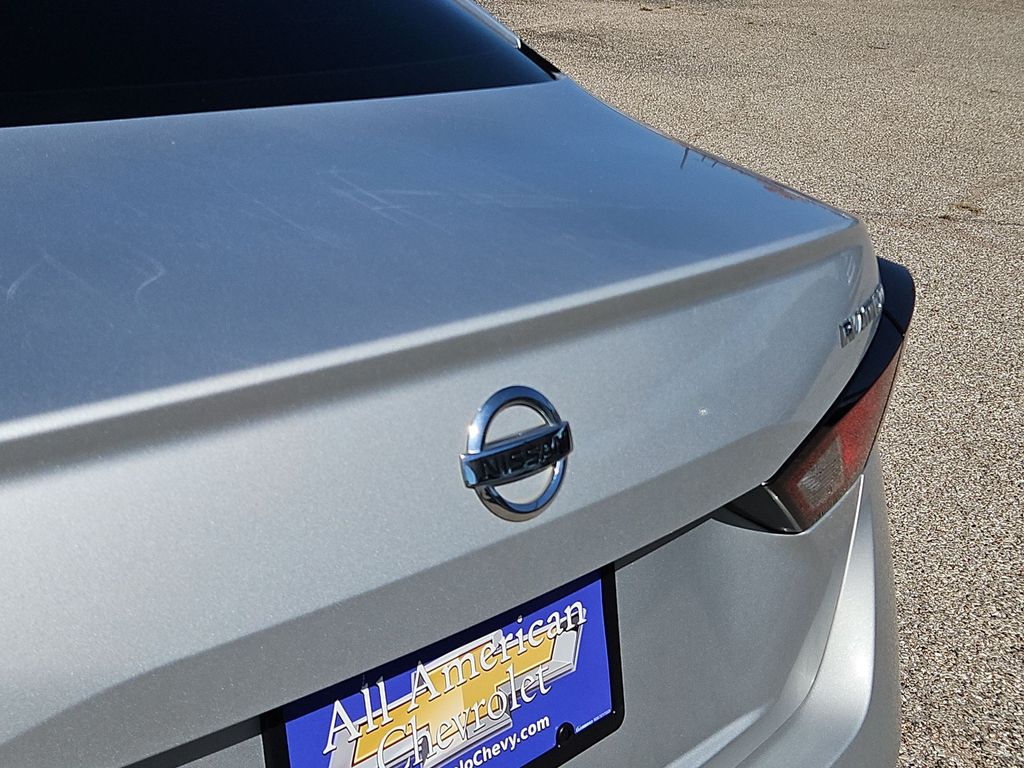 Thumbnail: 2020 Nissan Altima - 20