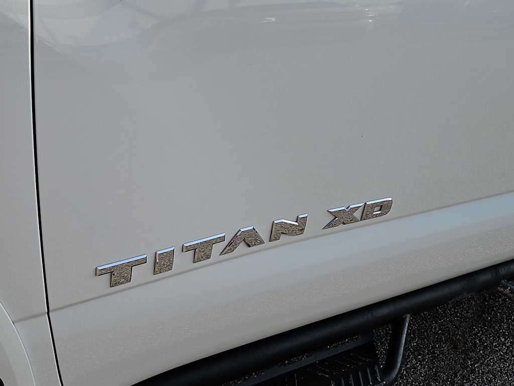 Thumbnail: 2019 Nissan Titan - 7