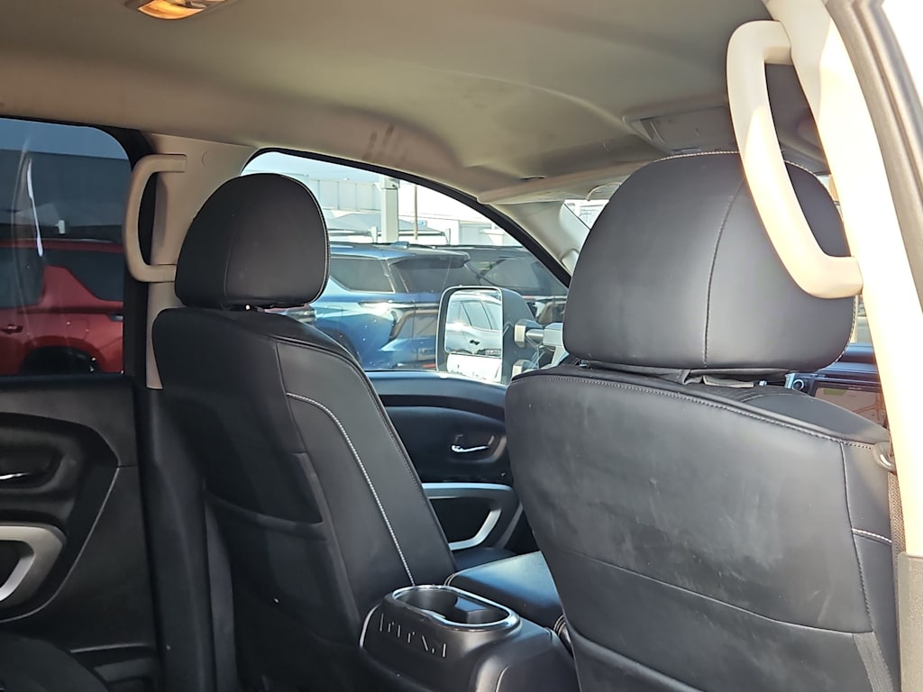 Thumbnail: 2019 Nissan Titan - 20