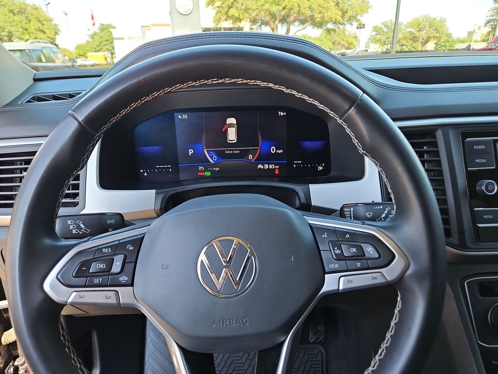 Thumbnail: 2022 Volkswagen Atlas - 13