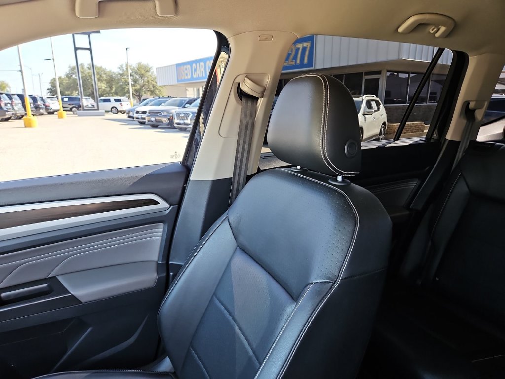 Thumbnail: 2022 Volkswagen Atlas - 11
