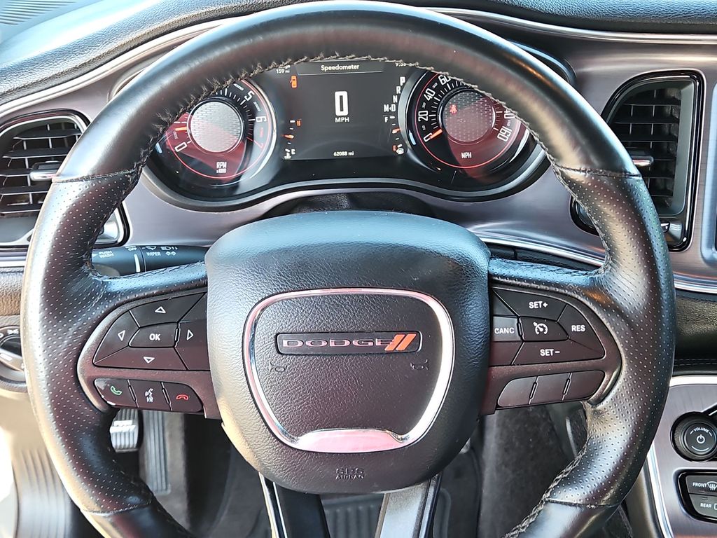 Thumbnail: 2017 Dodge Challenger - 12
