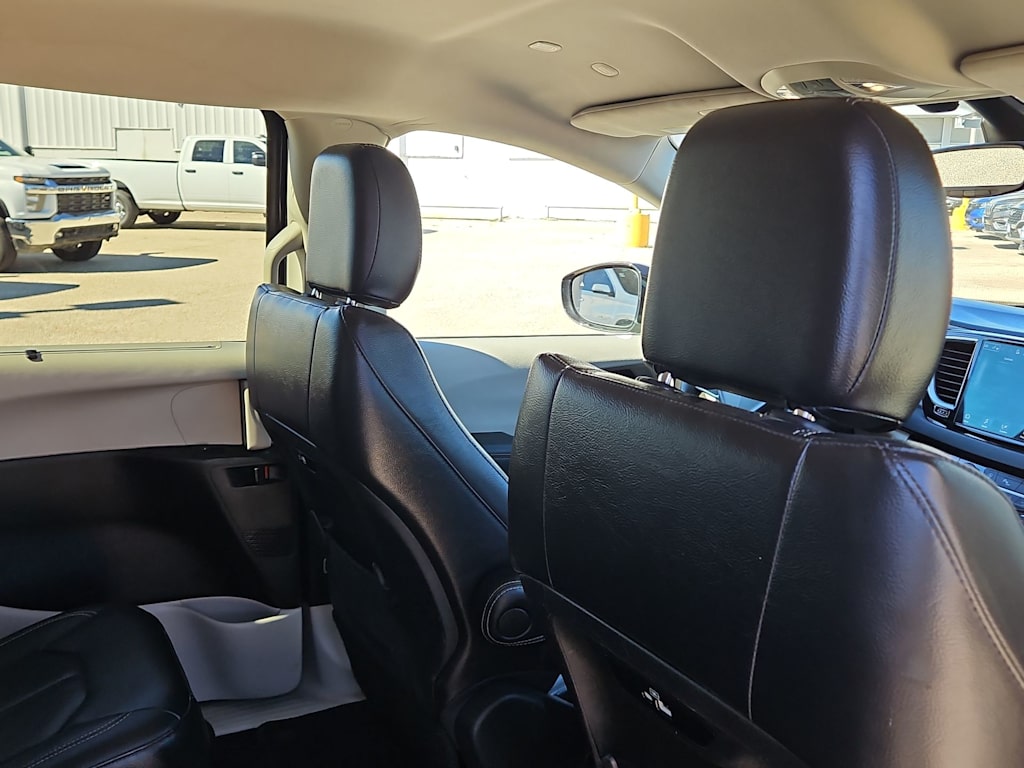 Thumbnail: 2022 Chrysler Pacifica - 11