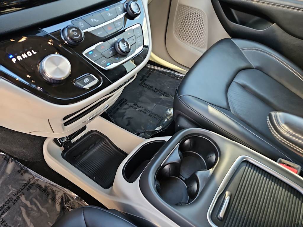 Thumbnail: 2024 Chrysler Pacifica - 12