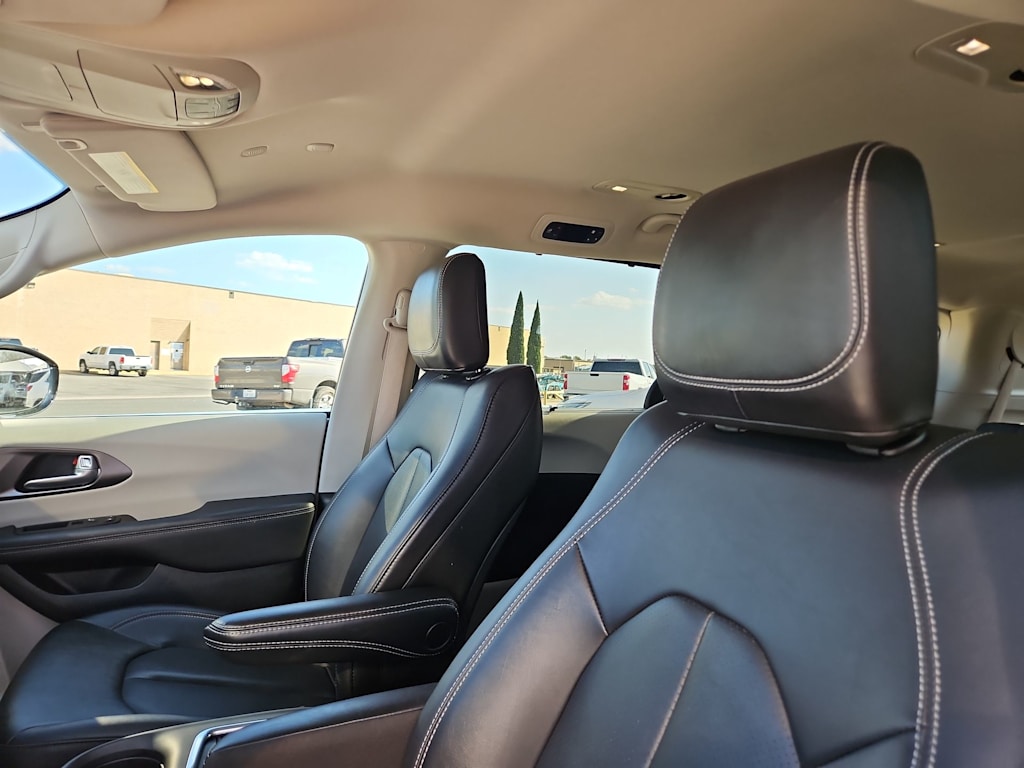 Thumbnail: 2024 Chrysler Pacifica - 10