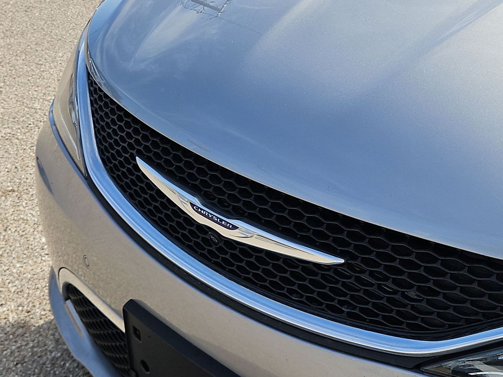 Thumbnail: 2020 Chrysler Pacifica - 19