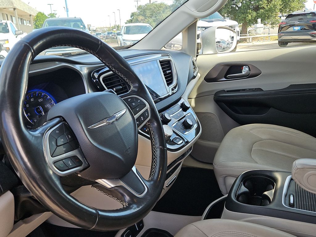 Thumbnail: 2020 Chrysler Pacifica - 2