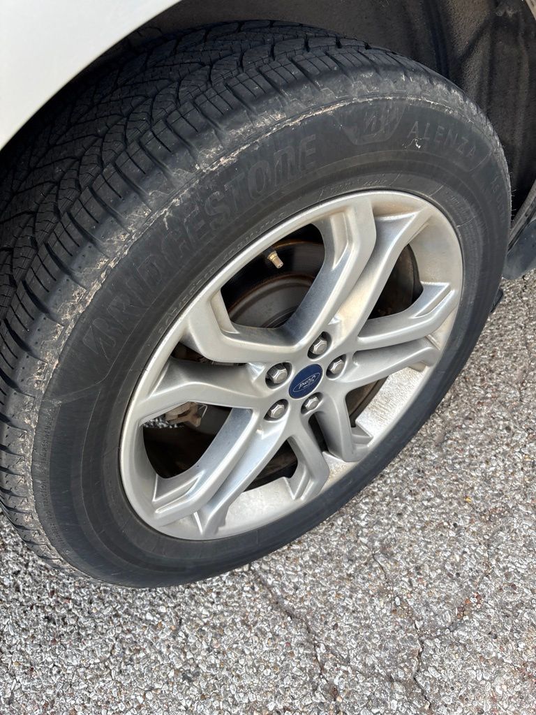 Thumbnail: 2018 Ford Edge - 10
