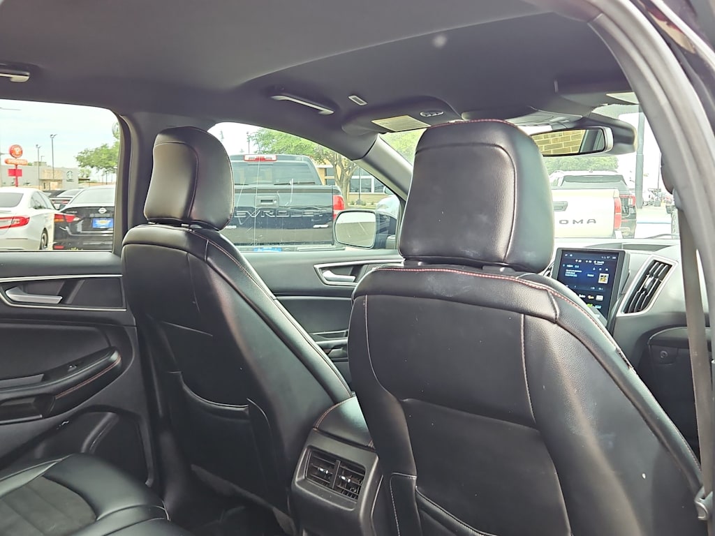 Thumbnail: 2022 Ford Edge - 12