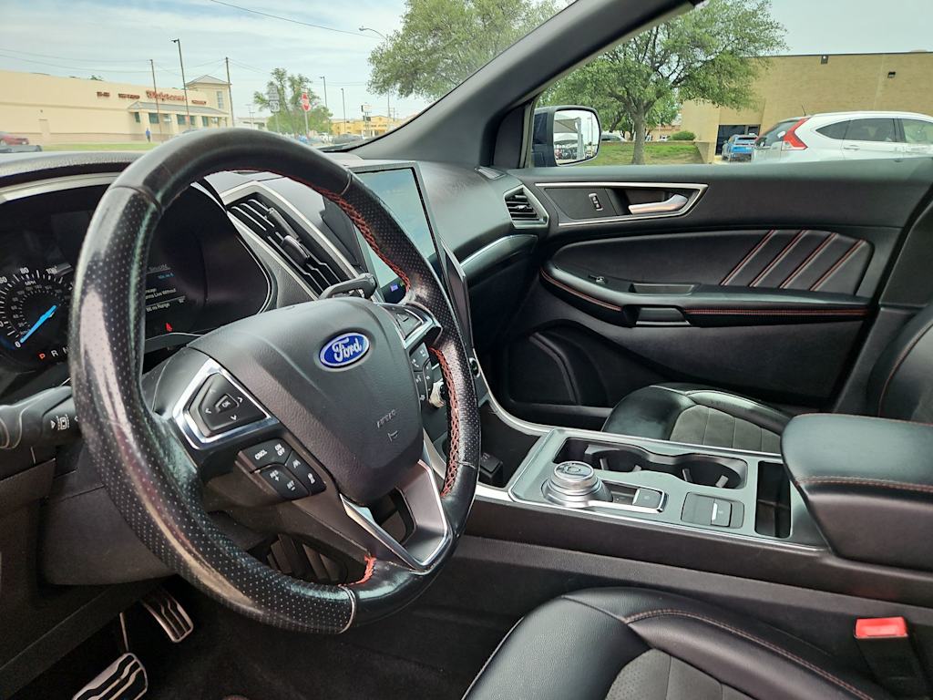Thumbnail: 2022 Ford Edge - 2