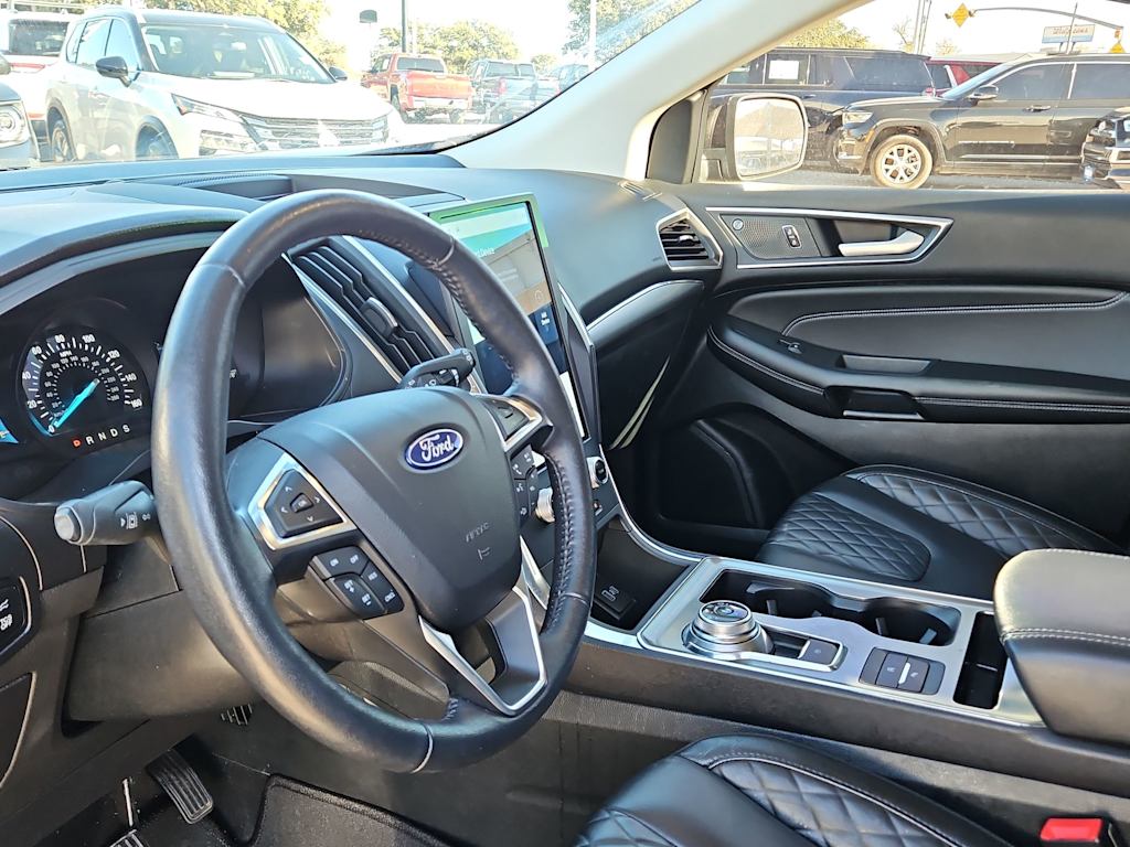 Thumbnail: 2023 Ford Edge - 2