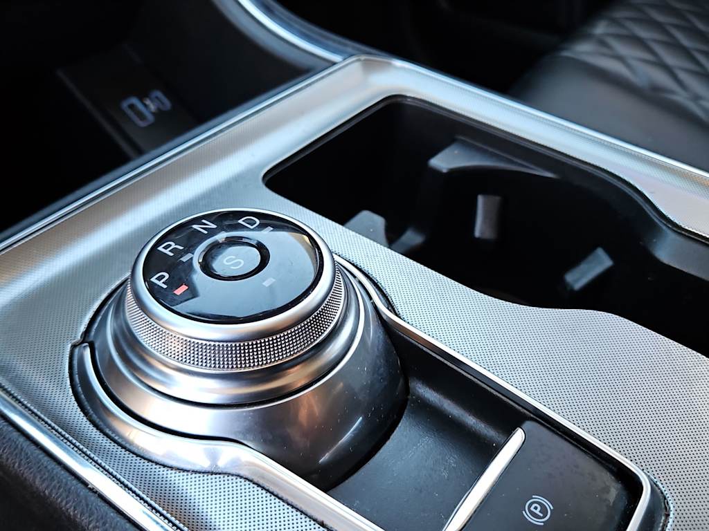 Thumbnail: 2023 Ford Edge - 25