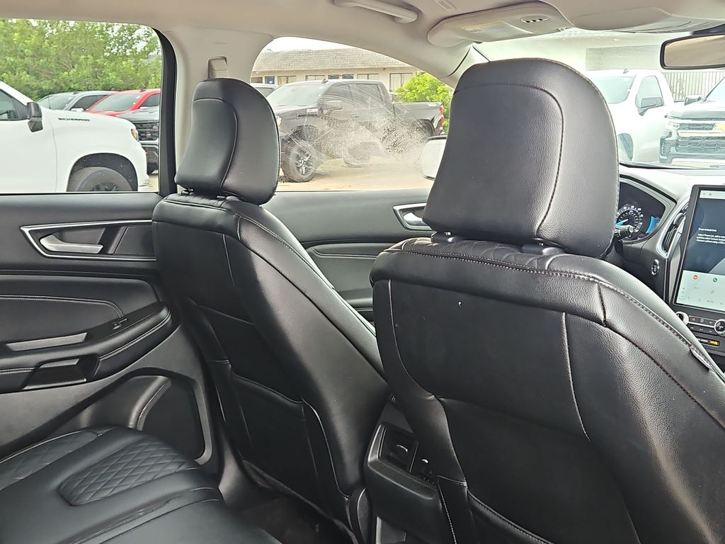 Thumbnail: 2023 Ford Edge - 21