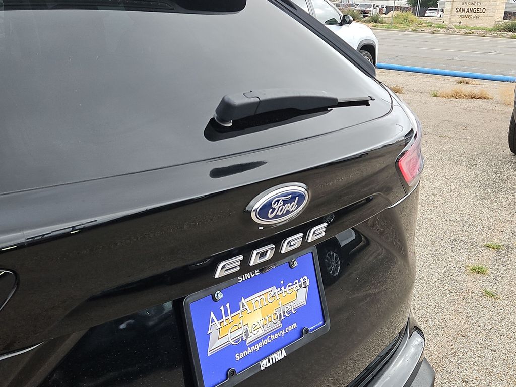 Thumbnail: 2023 Ford Edge - 7