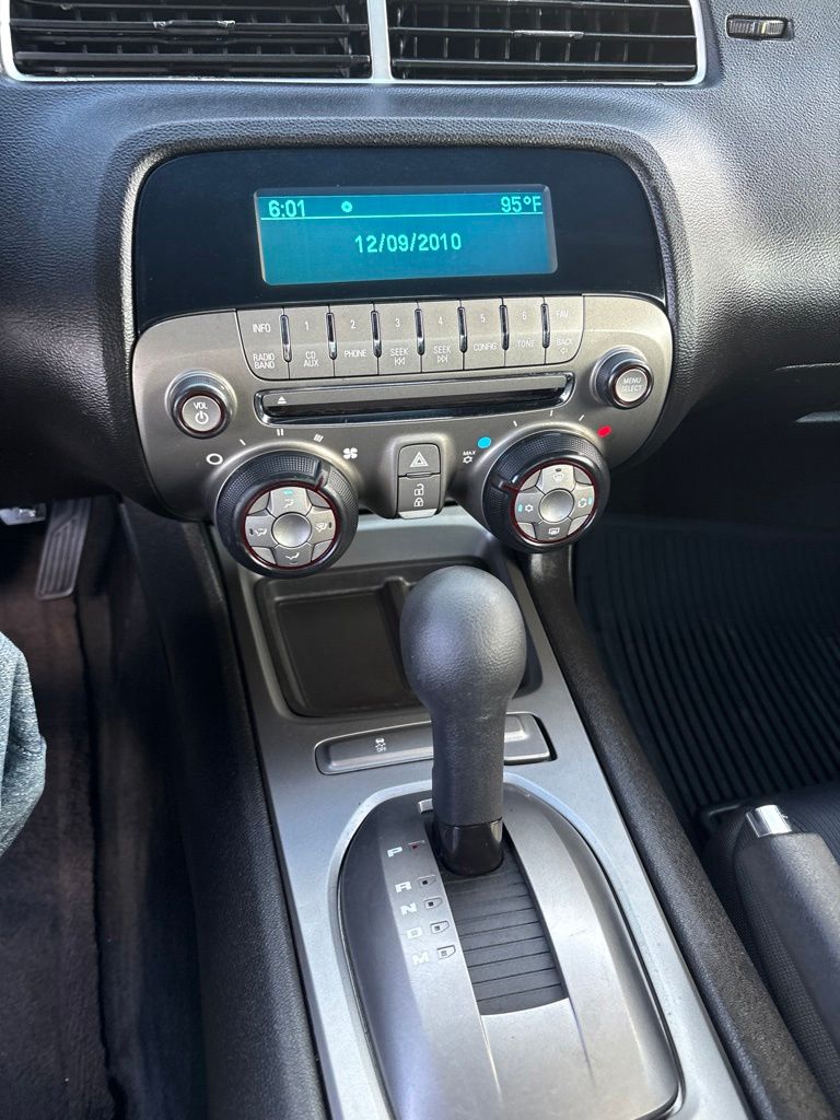 Thumbnail: 2011 Chevrolet Camaro - 4