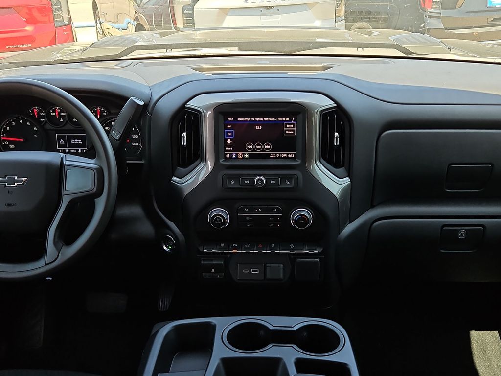 Thumbnail: 2026 Chevrolet Silverado 2500 - 9