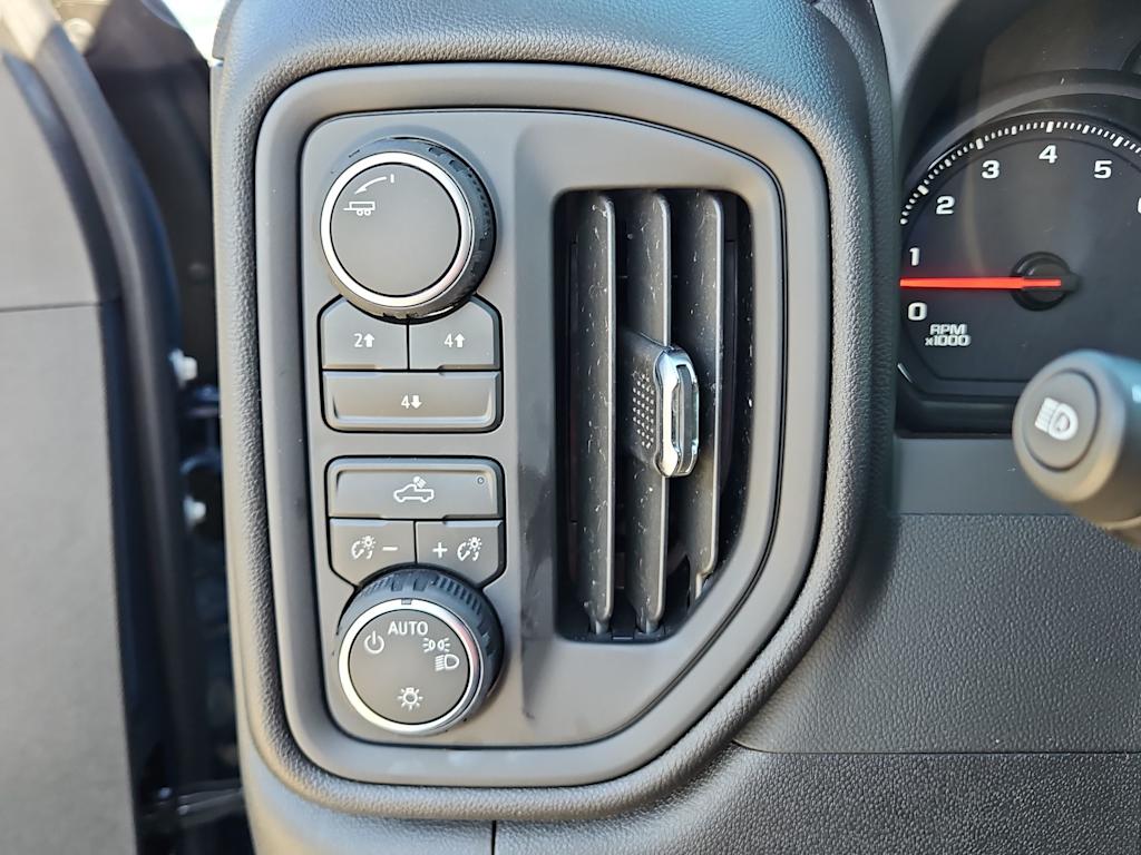 Thumbnail: 2026 Chevrolet Silverado 2500 - 25