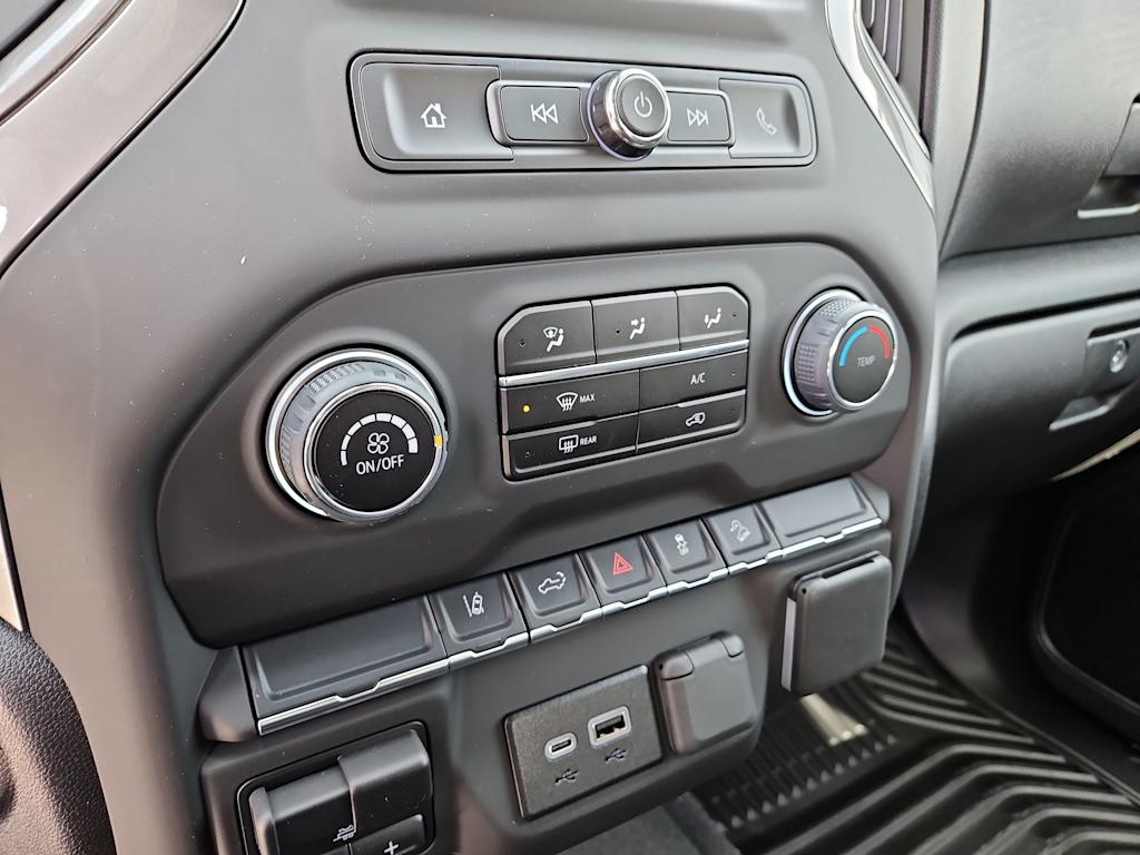 Thumbnail: 2025 Chevrolet Silverado 2500 - 21